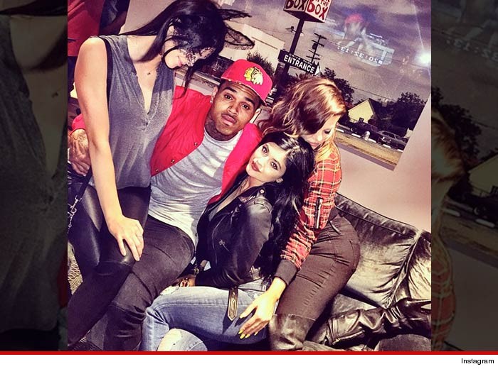 1206-chris-brown-kardashians-instagram-4